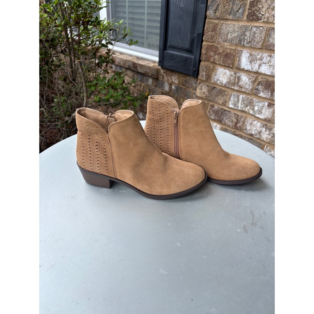 Kensie Gianna Tan Leather Woven Ankle Boots KS233100 Size 8M
